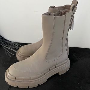 NEW Zara Rubberized Ankle Boots